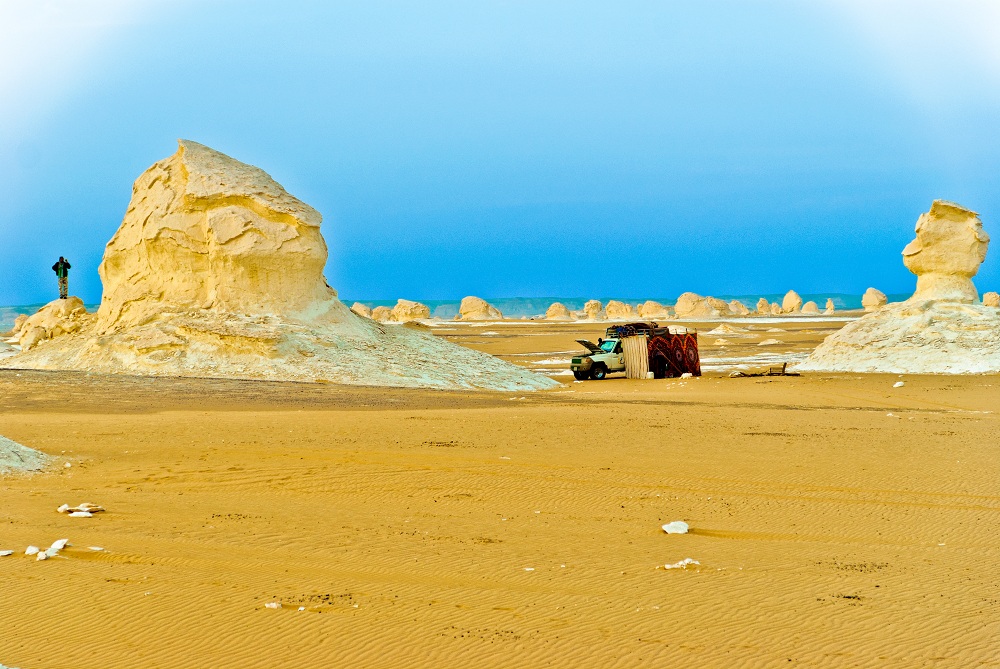 White & Black Desert Trip from Cairo